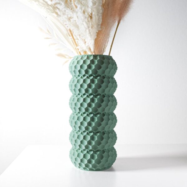 Artistic Vase for Elegant Home Decor - Soko Vase