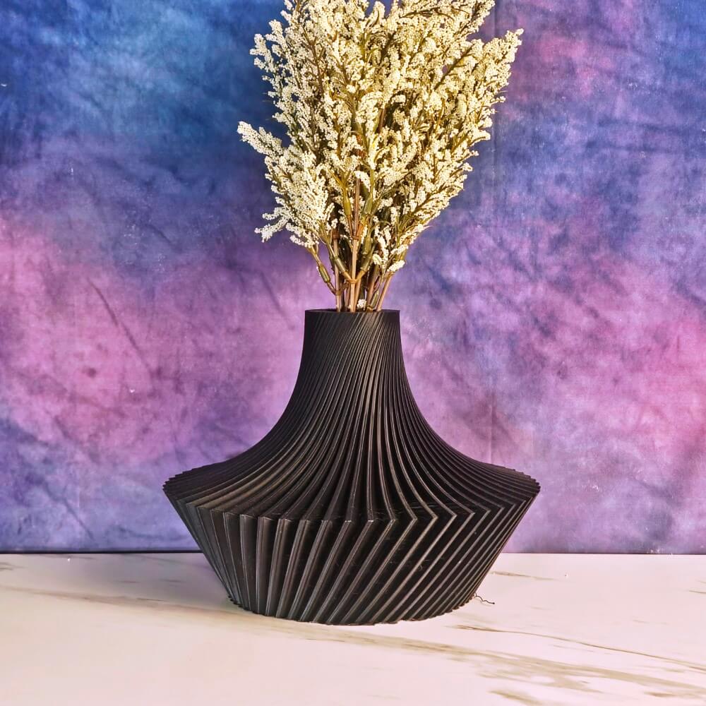 Sleek Vase for Stylish Living Room Decor - Kitan Short Vase - Image 4