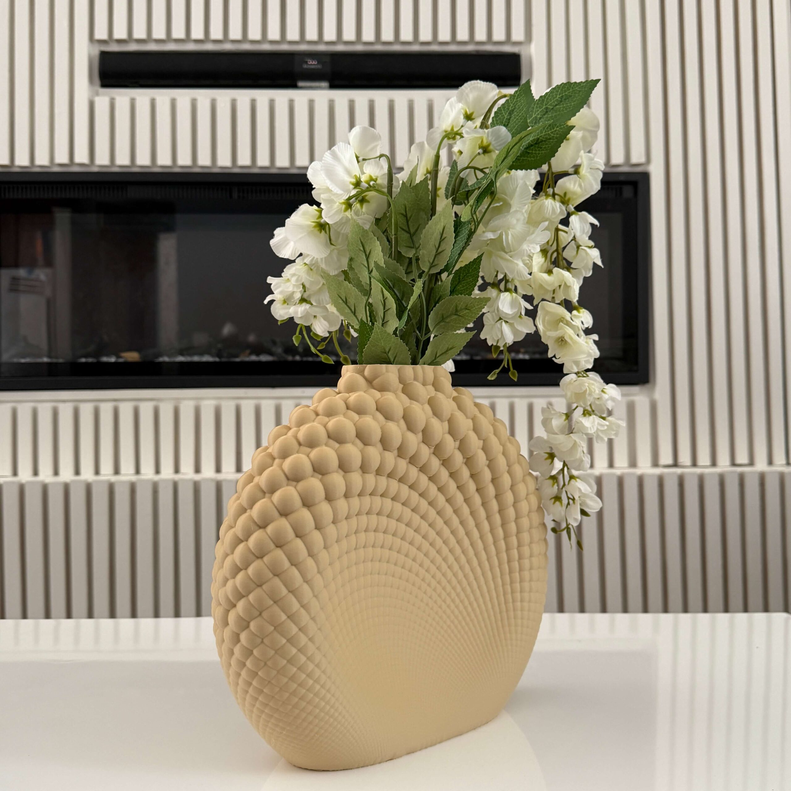 Shell-Inspired Vase – Modern Sculptural Decorative Vase for Entryway, Living Room & Table Styling - Image 4