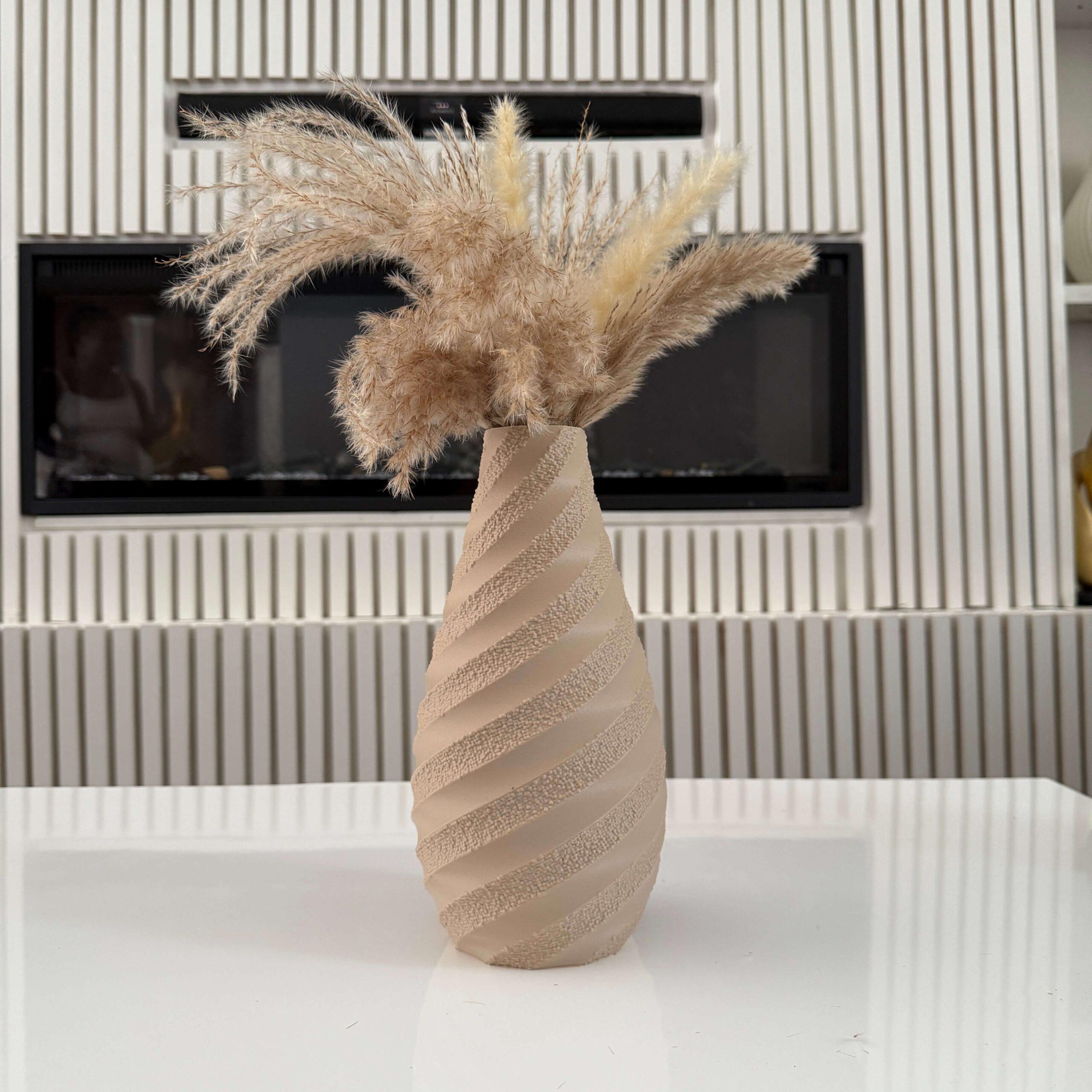 Textured Spiral Vase – Minimalist Decorative Vase for Shelf & Table Centerpiece